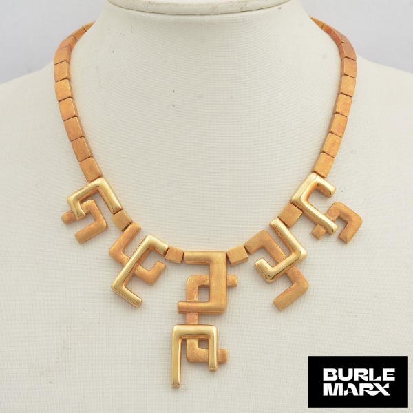 BURLE MARX (1909 - 1994). Gargantilha articulada em ouro 18k - 750mls contrastado, escovado e liso,
