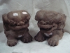 Par de magníficas " cabeças de  casal de cães de fó" entalhadas em carvalho que guarneciam a entrada dos templos budistas. Alt.25cm. Japão-Séc.XIX.