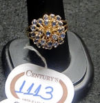 Antigo anel chuveiro em ouro 18k com topázios azuis. Peso: 4,4g. Aro 19.