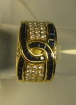 Magnífico anel art deco em ouro 18k - 750mls contrastado, 30 safiras carrés e 30 brilhantes. Aro 17.