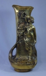 GEORGES VANDERSTRAETEN (BÉLGICA 1856-1928). Cântaro art nouveau em bronze dourado representando "Ninfa na Floresta". Alt.: 46cm. Assinado. Artista com obras no "Berman Bronze".