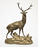 ARTHUR WAAGEN (ALEMANHA, 1869-1910). "Alce", escultura em petit bronze patinado. Alt. 56cm. Assinado. Artista citado no Benezit e com obras reproduzidas no Berman Bronze.