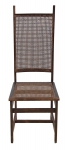 SERGIO RODRIGUES (1927-2014). Dez cadeiras em jacarandá com linhas retas, Brasil - 1960. Espaldar alto ligeiramente encurvado. Assento e encosto forrados em palhinha. Reproduzido com foto no catálogo.