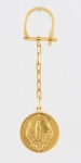 Chaveiro dos anos 50 em ouro 18k contrastado com pendente de "Nossa Senhora de Fátima". Comp.: 10,5cm. Peso: 18,1g.