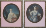 Par de antigas gravuras francesas aquareladas, representando "Mademoiselle Valois (Duchesse de Modene) e Madame Louise de France (Septiène Enfant de Louis XV)", ovais, 48 x 40.
