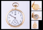 Antigo relógio suíço de bolso da marca "Humbert Ramuz & Cº". Caixa em ouro 18k contrastado. Diam.: 3cm. Peso: 24,5g. Funcionando.