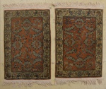 Par de tapetes Tabriz com Animais e Aves, medindo: 0,95 X 0,60 (cada).