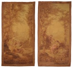 Par de esplêndidas tapeçarias francesas "Aubusson" do séc. XVIII, representando "Personagens provençais em cena romântica na beira do lago", medindo: 2,76 x 1,37 = 3,78m². (No estado). Reproduzido com foto no catálogo.