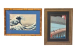 ESCOLA JAPONESA (SÉC. XIX). Dois quadros: "A Grande Onda de Kanagawa (Famosa Gravura do Artista Katsushiro Hokusai)" e "Personagens atravessando Rio sobre a Ponte em Dia de Chuva", gravura a cores, 22 X 36 e 33 X 21. Assinados.