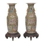 Par de monumentais jarrões em porcelana chinesa do séc. XIX, período "Tao-Kuang (1821-1850)"