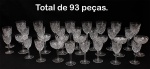 BACCARAT- FRANCE - Extraordinário aparelho em cristal francês "Baccarat" com 93 peças, model